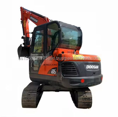 DOOSAN DX60 graafmachine en hydraulische bouwmachine met 0-2000 werkuren in 2016