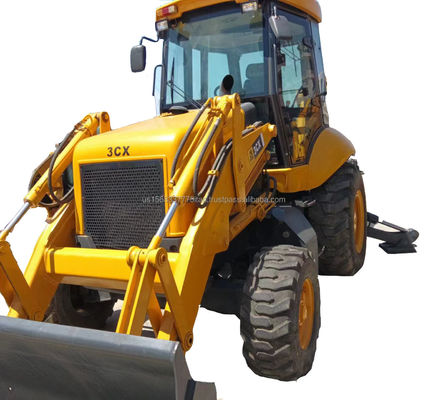 Gebruikte JCB 3CX-lader effectief en goedkoop voor bouwmaterialenwinkels