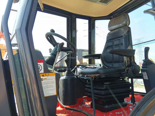 Gebruikte JCB 3CX-lader effectief en goedkoop voor bouwmaterialenwinkels