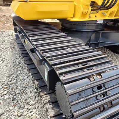 Komatsu PC130 graafmachine met originele hydraulische klep en 90% staat in Japan