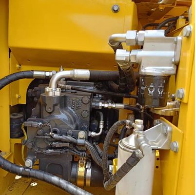 Komatsu PC130 graafmachine met originele hydraulische klep en 90% staat in Japan
