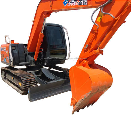 Hitachi ZAXIS 75 mini graafmachine met een emmercapaciteit van 0,5 m3 en originele hydraulische klep
