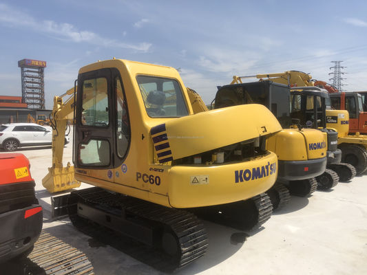 Komatsu PC60 gebruikte graafmachine 40kw en lage werktijden 0-2000
