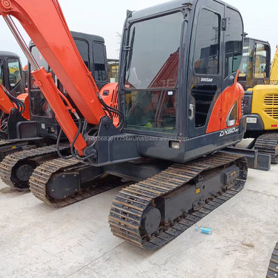 DOOSAN DX60 graafmachine en hydraulische bouwmachine met 0-2000 werkuren in 2016