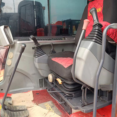Gebruikte DOOSAN DX60 graafmachine in 2016 Jaar 0.21M3 emmercapaciteit Uitstekende efficiëntie