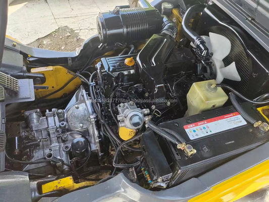 Korte werktijden Gebruikte Komatsu vorklift 3 ton met originele hydraulische klep in Japan