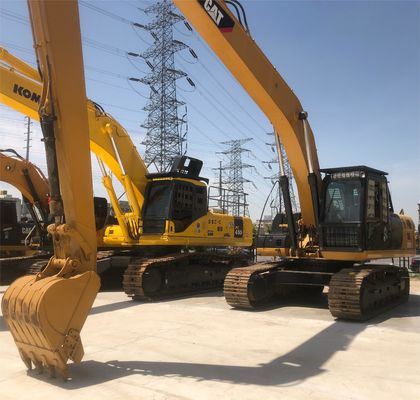 CAT 330D2L Aardeverplaatsende graafmachine met een emmercapaciteit van 1,8 m3 en 0-2000 werkuren