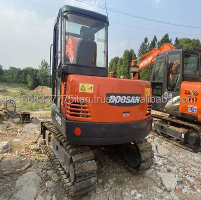 Hydraulische bouwmachine tweedehands DOOSAN DH55 graafmachine met goede prestaties