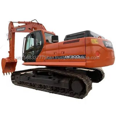 Gebruikte graafmachine DOOSAN DX300 met een capaciteit van 30 ton en originele hydraulische cilinder