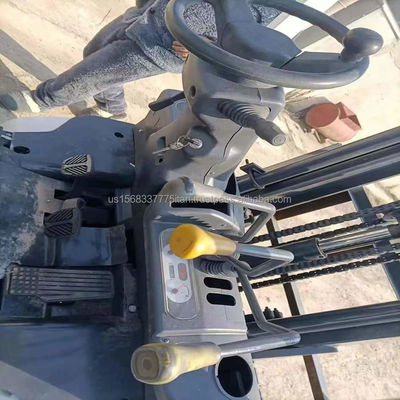 TCM 25 Gebruikte vorkhefmachine met dieselmotor en krachtige prestaties van TCM