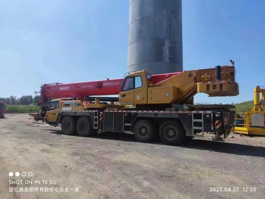 Gebruikte SANY 80 ton kraan met een nominale laadcapaciteit van 80 ton en andere hydraulische pomp
