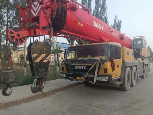 Gebruikte SANY 80 ton kraan met een nominale laadcapaciteit van 80 ton en andere hydraulische pomp