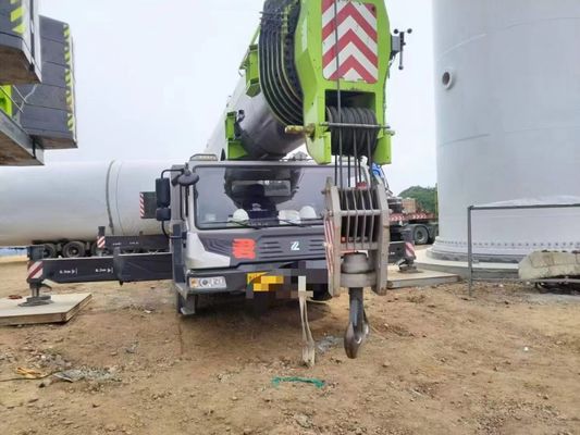 Gebruikte Zoomlion 200 ton kraan met 4,5 max.
