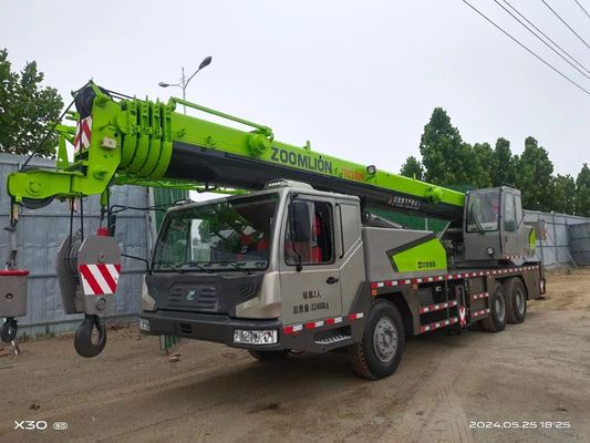 30 ton gebruikte zoomlion kraan met uitstekende prestaties en max. hefhoogte van 4,5m