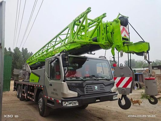 30 ton gebruikte zoomlion kraan met uitstekende prestaties en max. hefhoogte van 4,5m