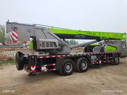30 ton gebruikte zoomlion kraan met uitstekende prestaties en max. hefhoogte van 4,5m