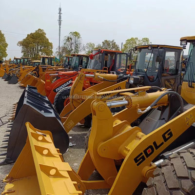 Gebruikte Komatsu WA 380 laadmachine perfect voor bouwmaterialen winkels bouwmachine