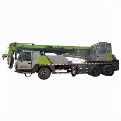 Gebruikte Zoomlion 25 ton kraan met uitstekende prestaties en max. heflast van 4,5 ton
