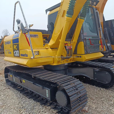 Originele Japanse Komatsu PC130 graafmachine met een emmercapaciteit van 0,48 m3 en een lage werktijd
