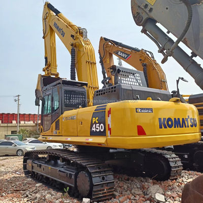 Gebruikte Komatsu PC450-7 graafmachine met een emmercapaciteit van 2M3 en originele hydraulische klep