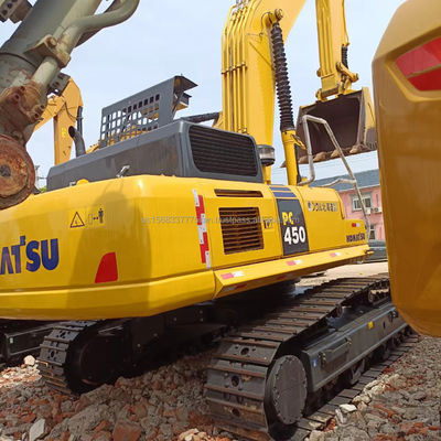 Gebruikte Komatsu PC450-7 graafmachine met een emmercapaciteit van 2M3 en originele hydraulische klep