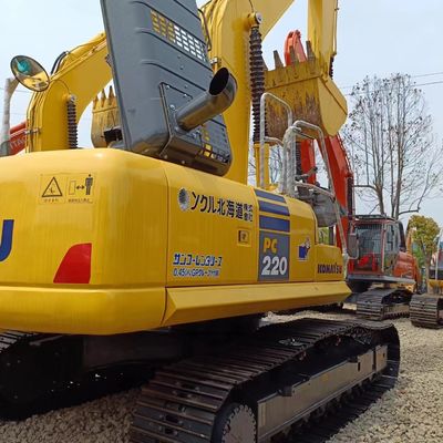 Gebruikte Komatsu PC220-graafmachine met 0-2000 werkuren en een werkgewicht van 22 ton