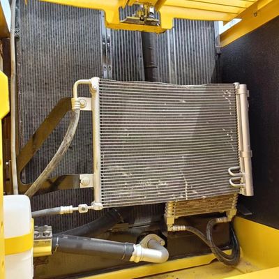 Gebruikte Komatsu PC220-graafmachine met 0-2000 werkuren en een werkgewicht van 22 ton