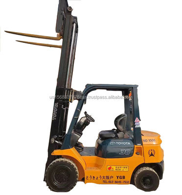 Dieselmotor vorklift TOYOTA 7F30 Gebruikte vorklift met 1000 mm vorklengte bij redelijke