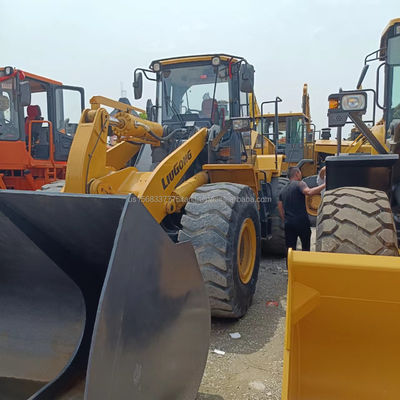 Tweedehands LiuGong LG 870H tractorloader in goede staat met LiuGong motor