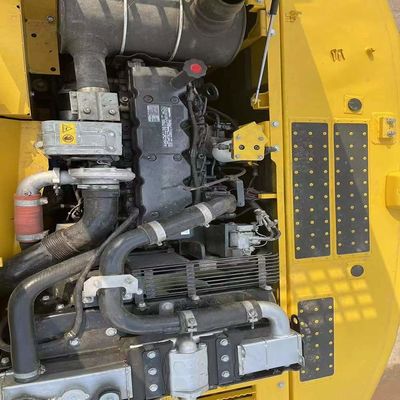 Gebruikte Komatsu PC220 Excavator met 1,2m3 emmercapaciteit en 119 kw Power tegen betaalbare prijzen
