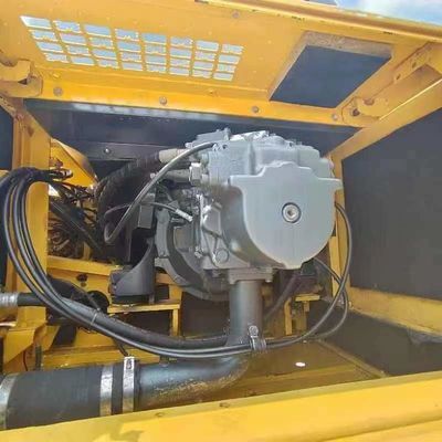 Gebruikte Komatsu PC220 Excavator met 1,2m3 emmercapaciteit en 119 kw Power tegen betaalbare prijzen
