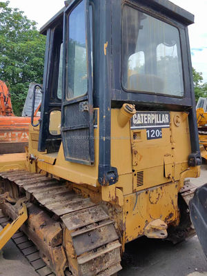 Gebruikte Caterpillar D4C-bulldozer voor bouwmaterialenwinkels en grondverwerkende apparatuur