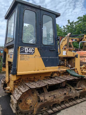 Gebruikte Caterpillar D4C-bulldozer voor bouwmaterialenwinkels en grondverwerkende apparatuur
