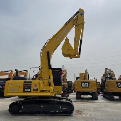 Gebruikte Japanse Komatsu graafmachine PC200 119 kW Originele hydraulische klep in goede staat