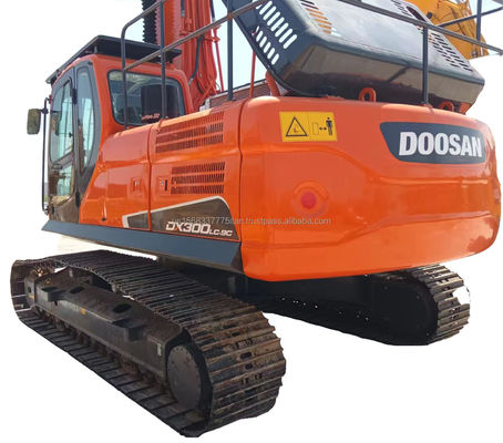 30 ton gebruikte DOOSAN DX300 graafmachine met goed rendement en originele hydraulische cilinder