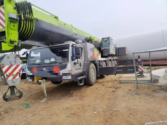 Gebruikte Zoomlion 200 ton kraan met uitstekende prestaties en max. hefbelasting 4.5