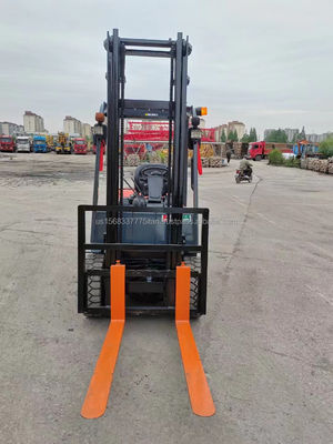 3000 kg Gewicht TOYOTA 7F30 Gebruikte Diesel Vorklift 99% 2012 Model voor grote efficiëntie