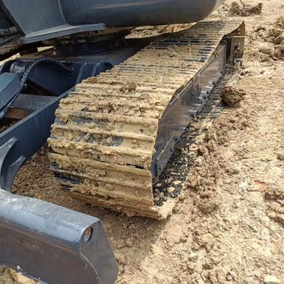 Gebruikte Caterpillar motor en Hyundai componenten op Sunward SWE60E 6 ton mini graafmachine